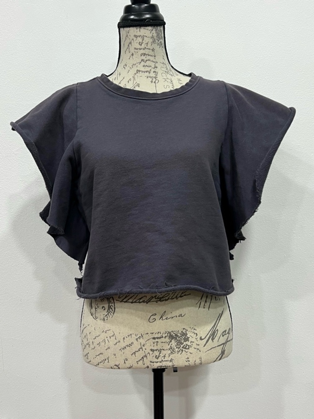 Pistola XS Cropped Sweatshirt Ruffled Raw-Hem Boxy Edgy Butterfly Sleeves Modern